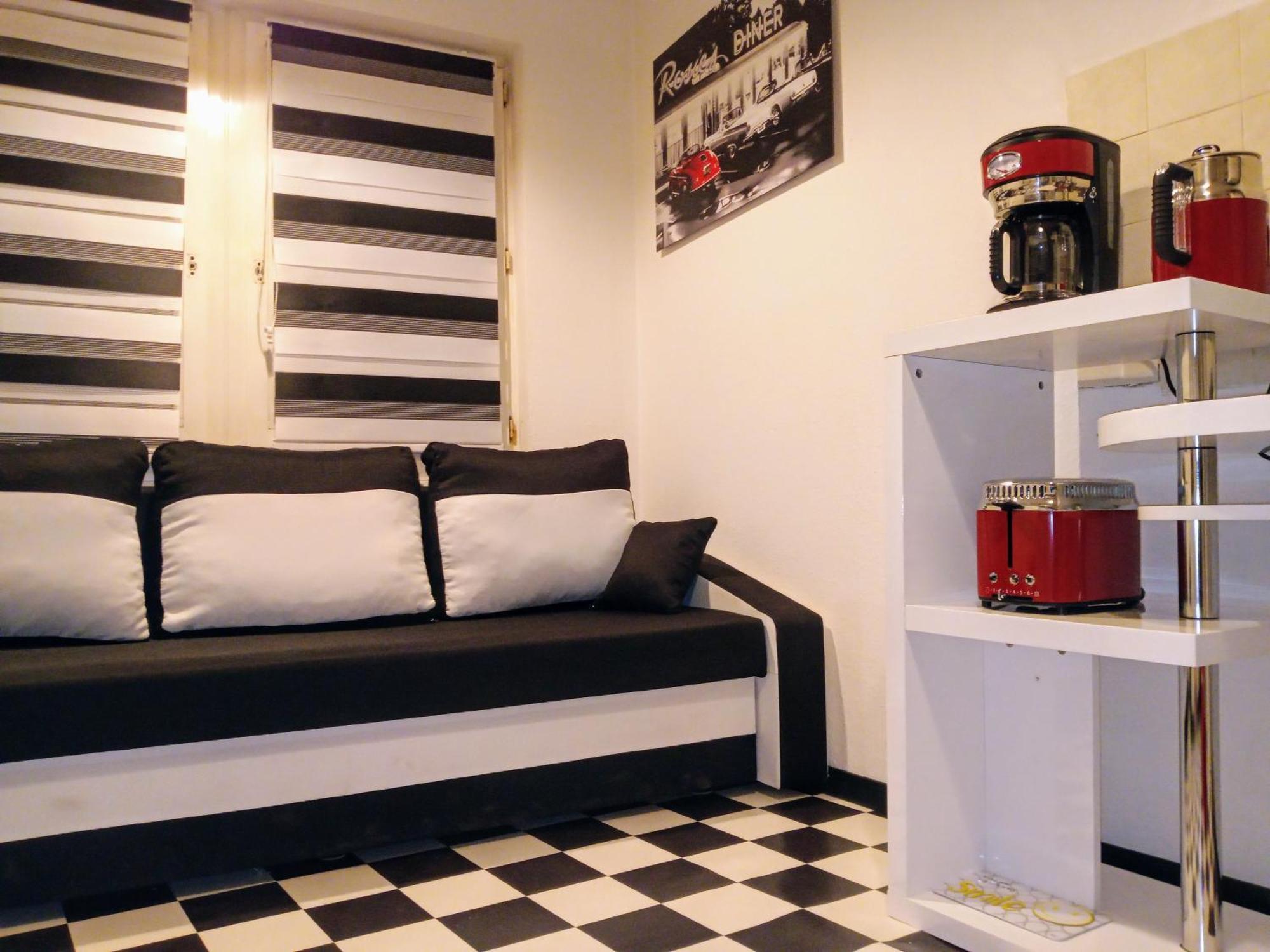 Good Located Apartment Subway U6 Wohnung Берлин Екстериор снимка